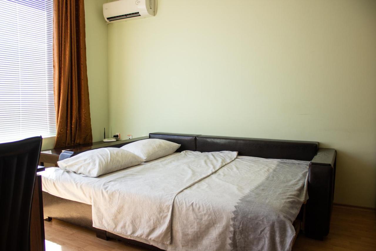 Central Couch Studio Pomorie Exterior photo