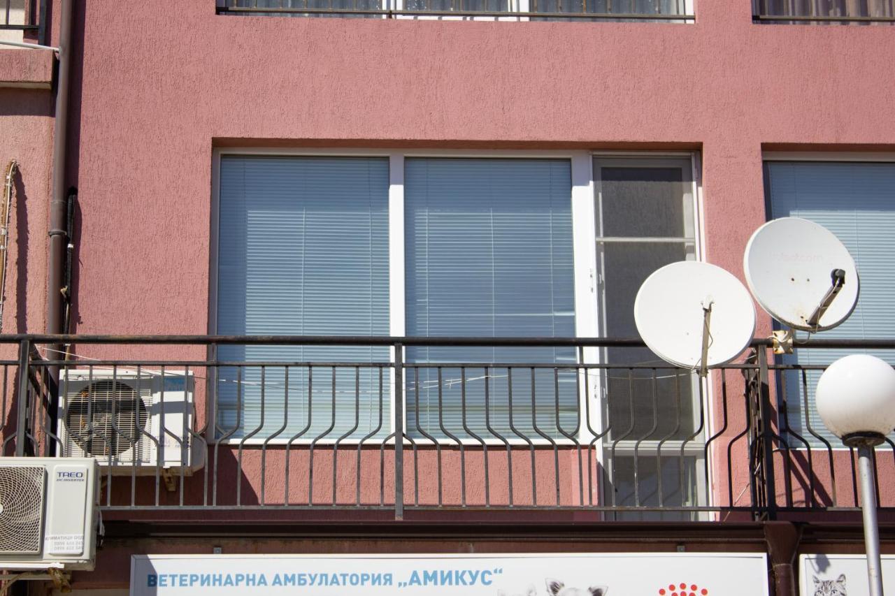 Central Couch Studio Pomorie Exterior photo